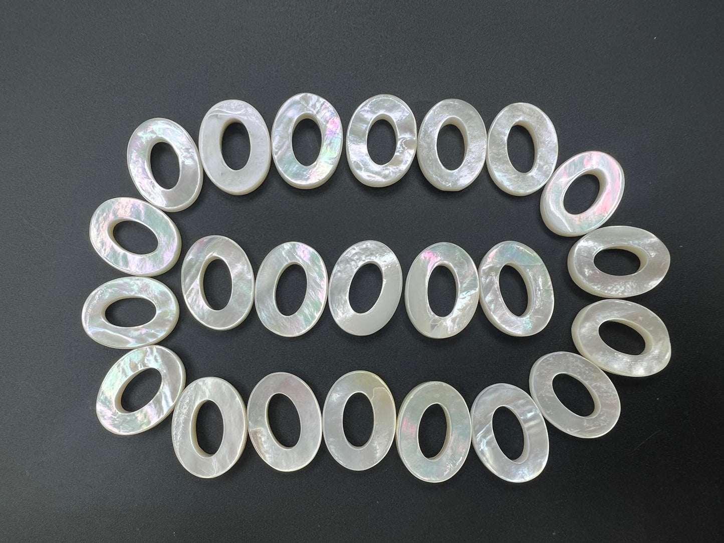 White Mother Of Pearl Oval Loose Piece 15x20mm