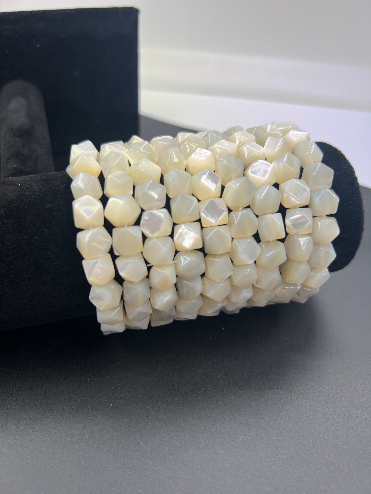 White Mother Of Pearl Fancy Cut Bracelet 8mm