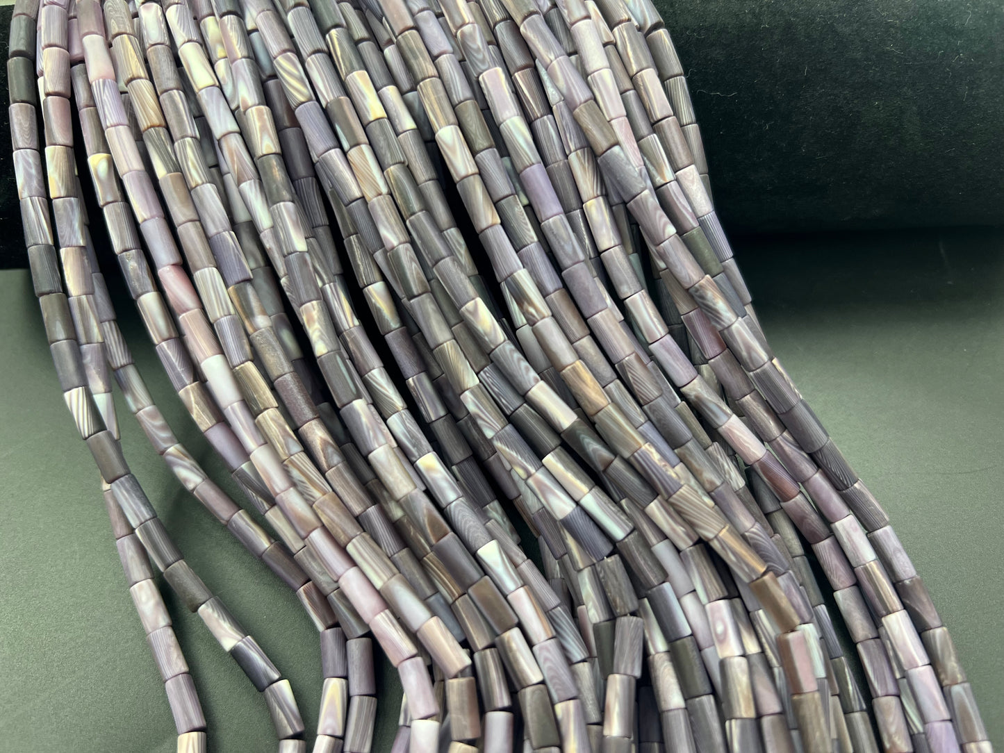 (Matt) Wampum Tube Beads4x8mm