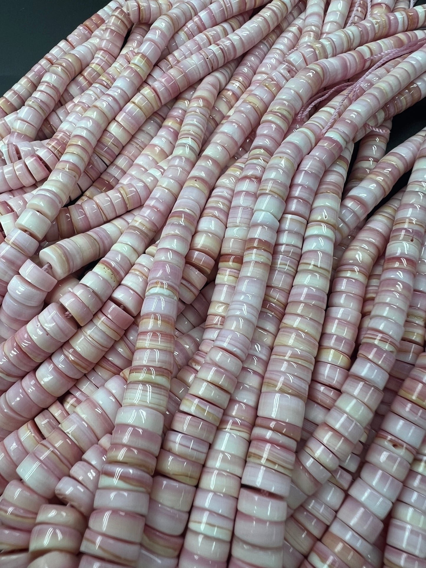 Natural Pink Conch Heishi Graduated 16'inchs 4~7-8mm