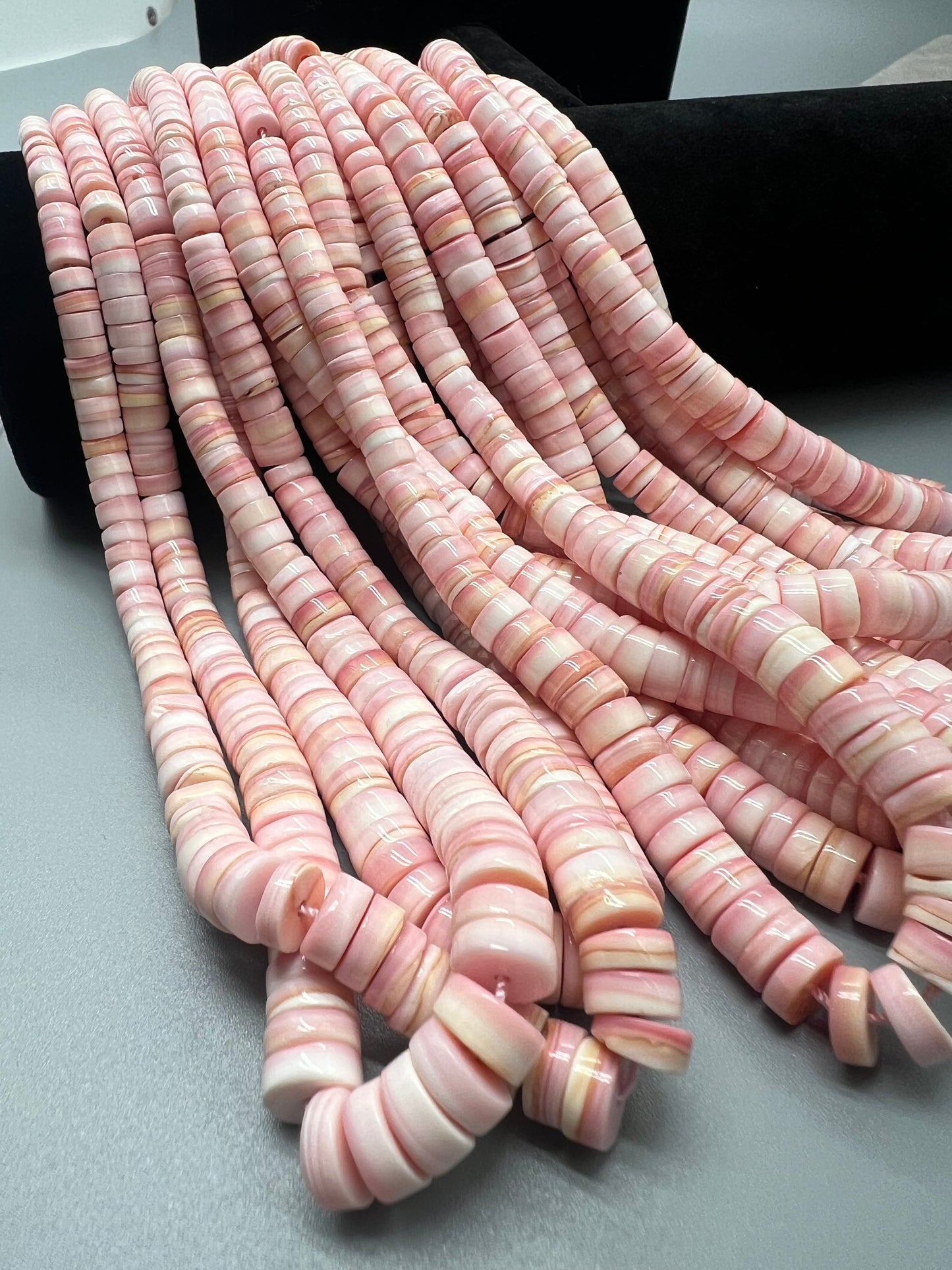 Natural Pink Conch Heishi Graduated 16'inchs 4~7-8mm