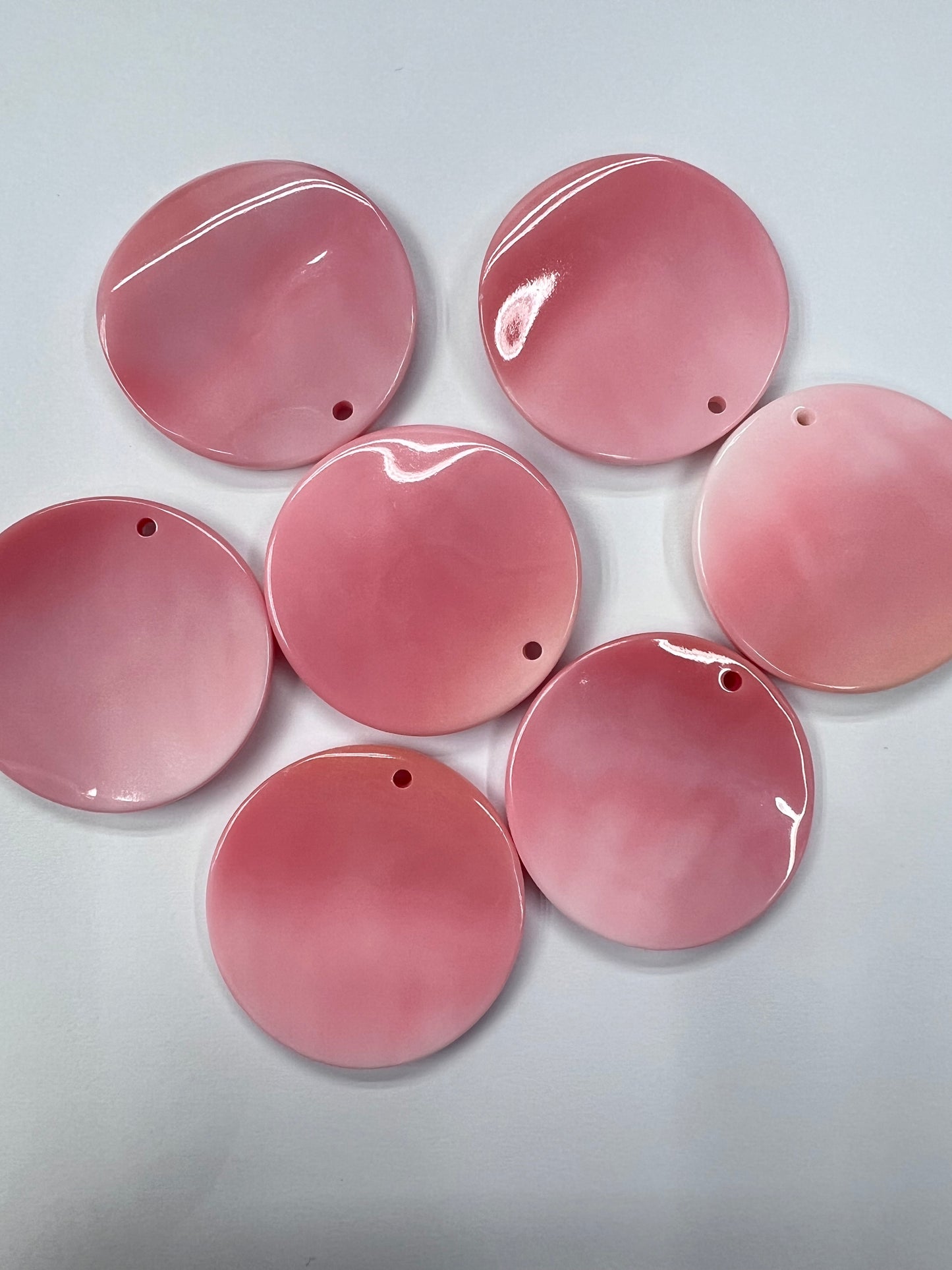 (Top) Pink Conch Shell Round Shape Pendant 15mm~50mm