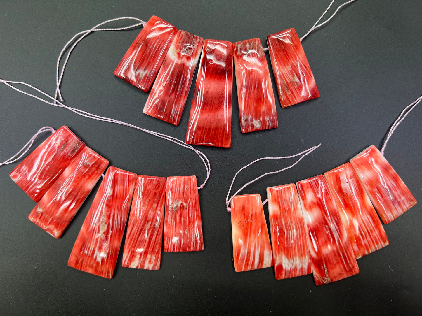 Natural Spiny Oyster Graduated Shape Pendant (Orange/Red)
