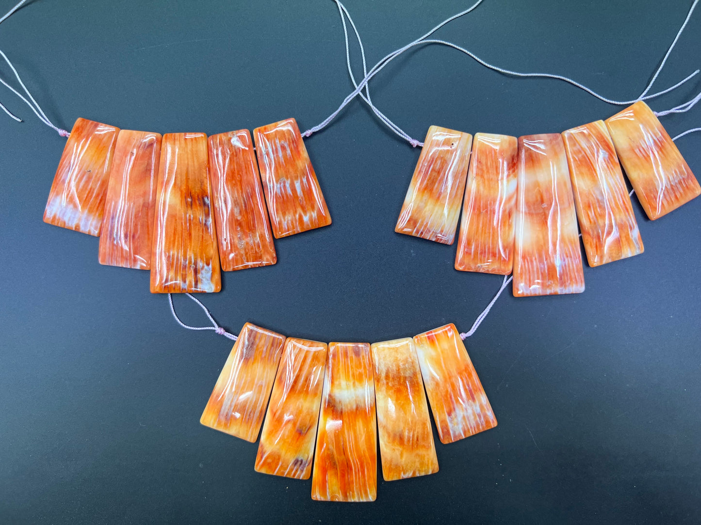 Natural Spiny Oyster Graduated Shape Pendant (Orange/Red)