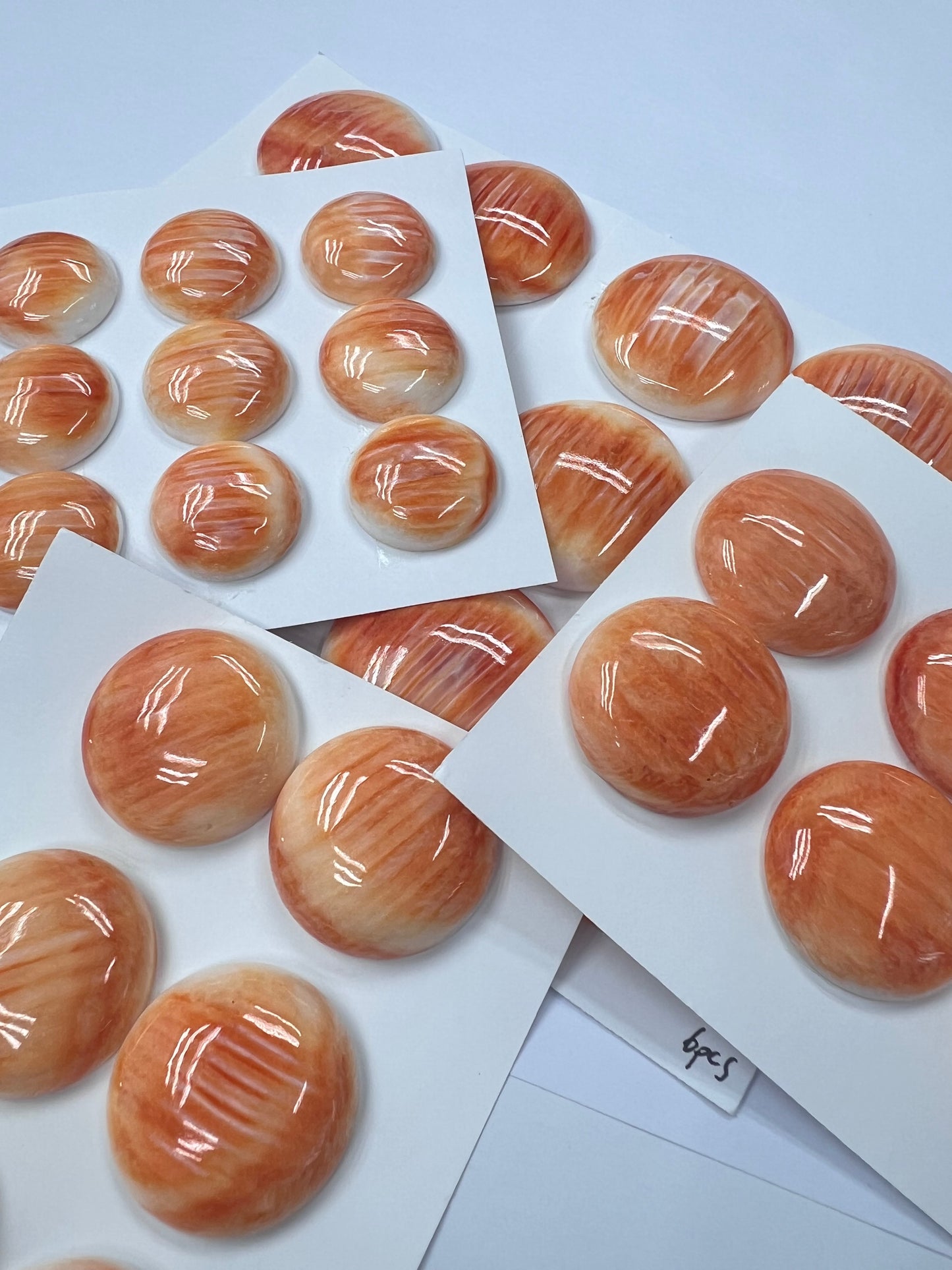 Orange Natural Spiny Oyster Shell Round Cab 20~30mm