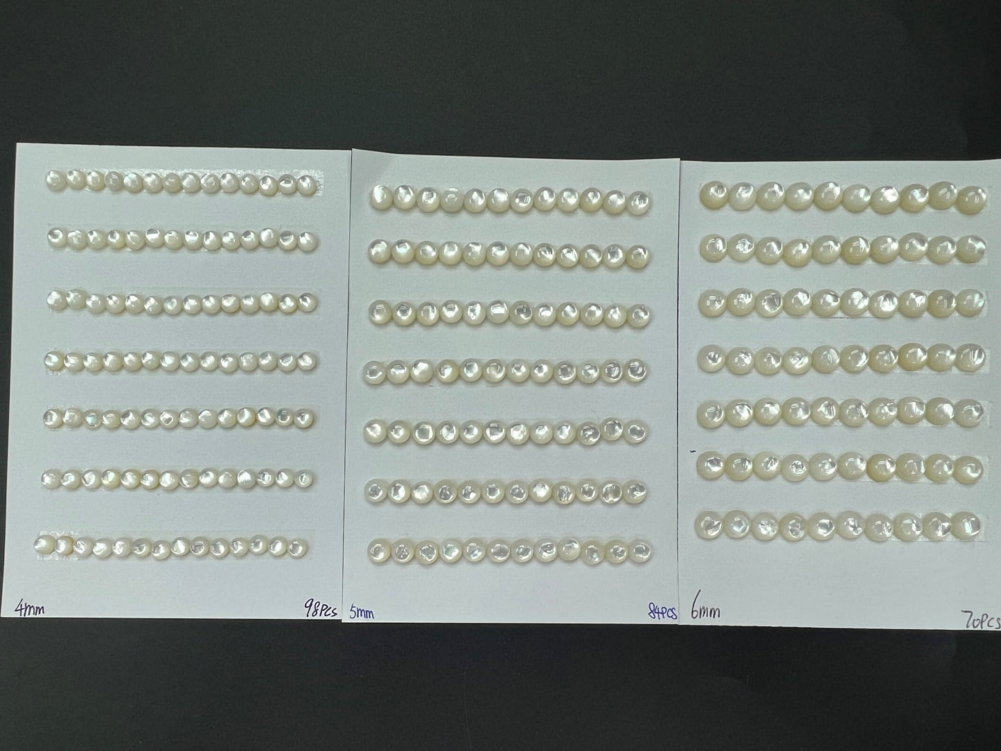 White Mother Of Pearl Round Cab 4-6mm