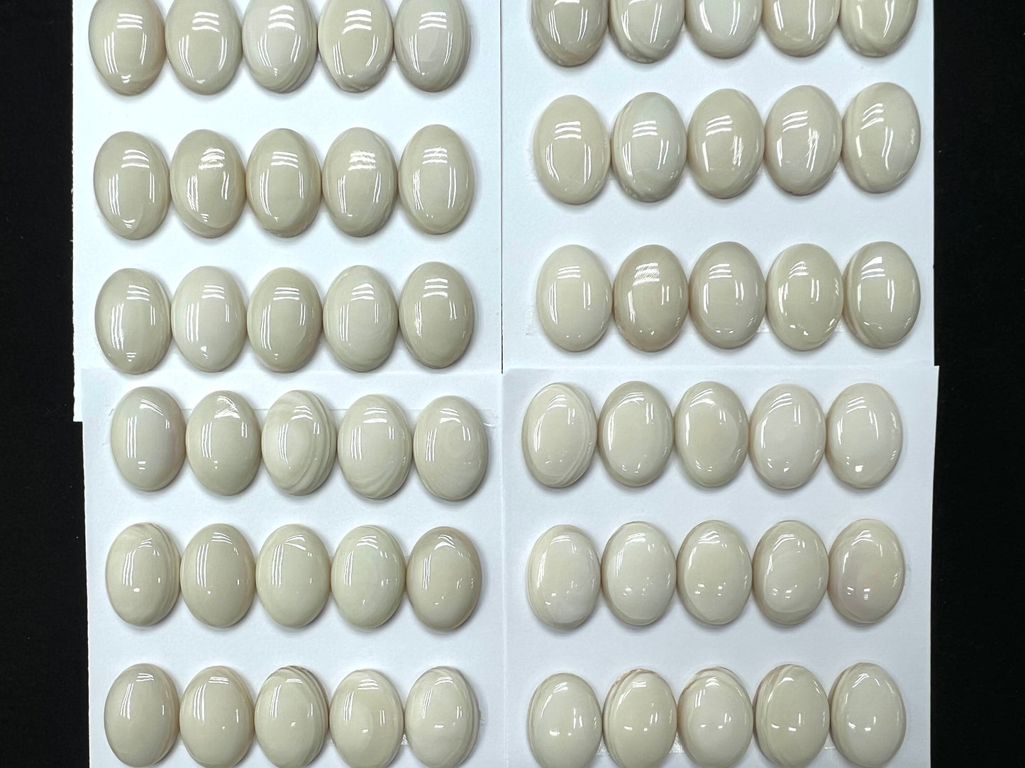 Natural White Wampum Oval Cab 13x18mm - 18x25mm