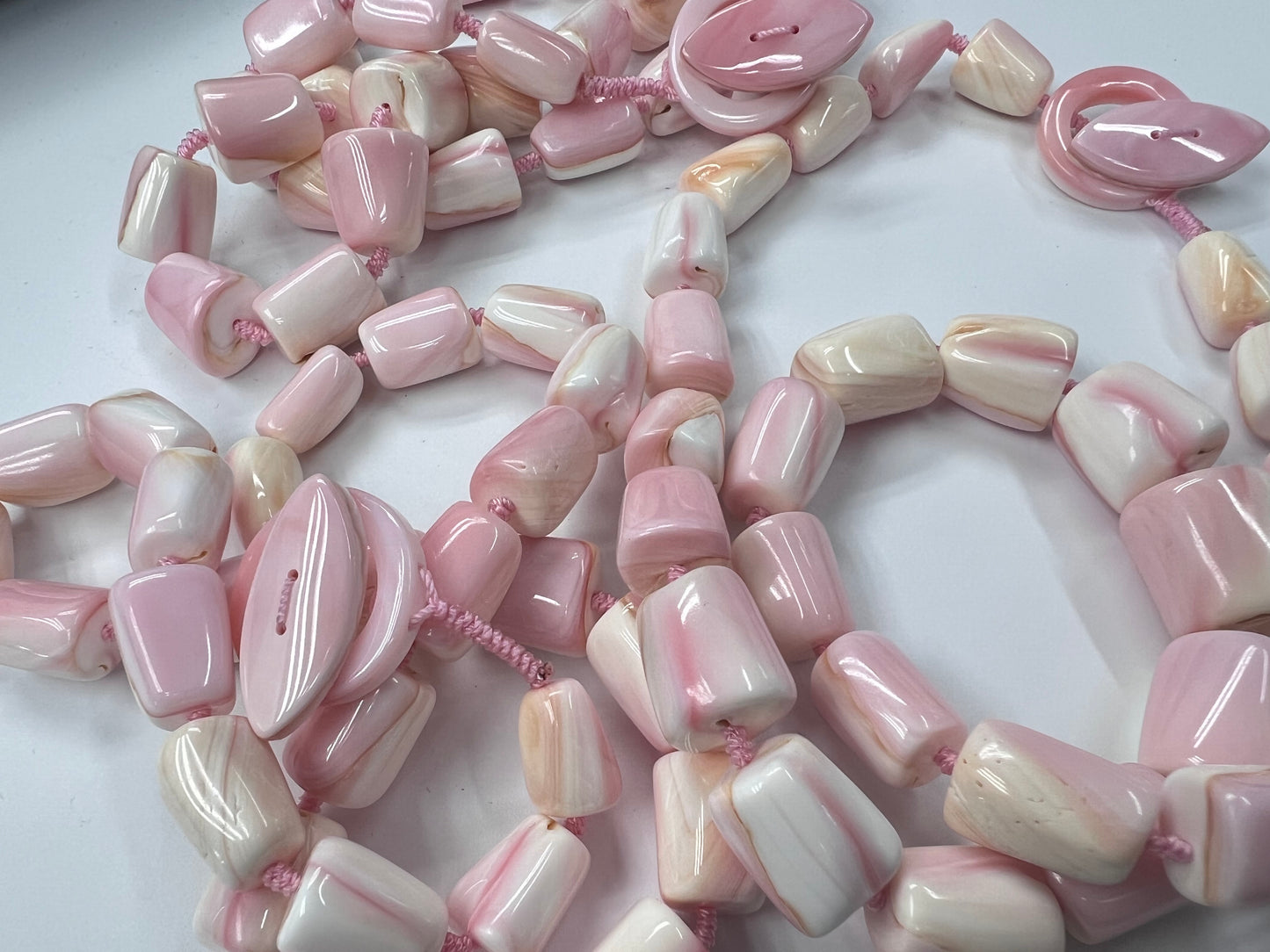 Pink Shell Free Size Tube Shape Graduated Necklace
