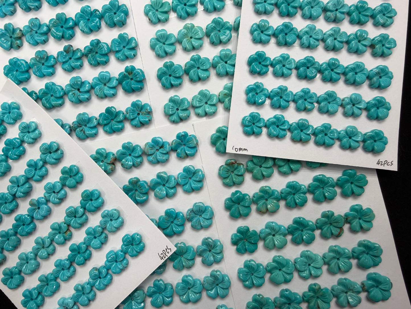 Turquoise Flower Piece 10mm 12mm