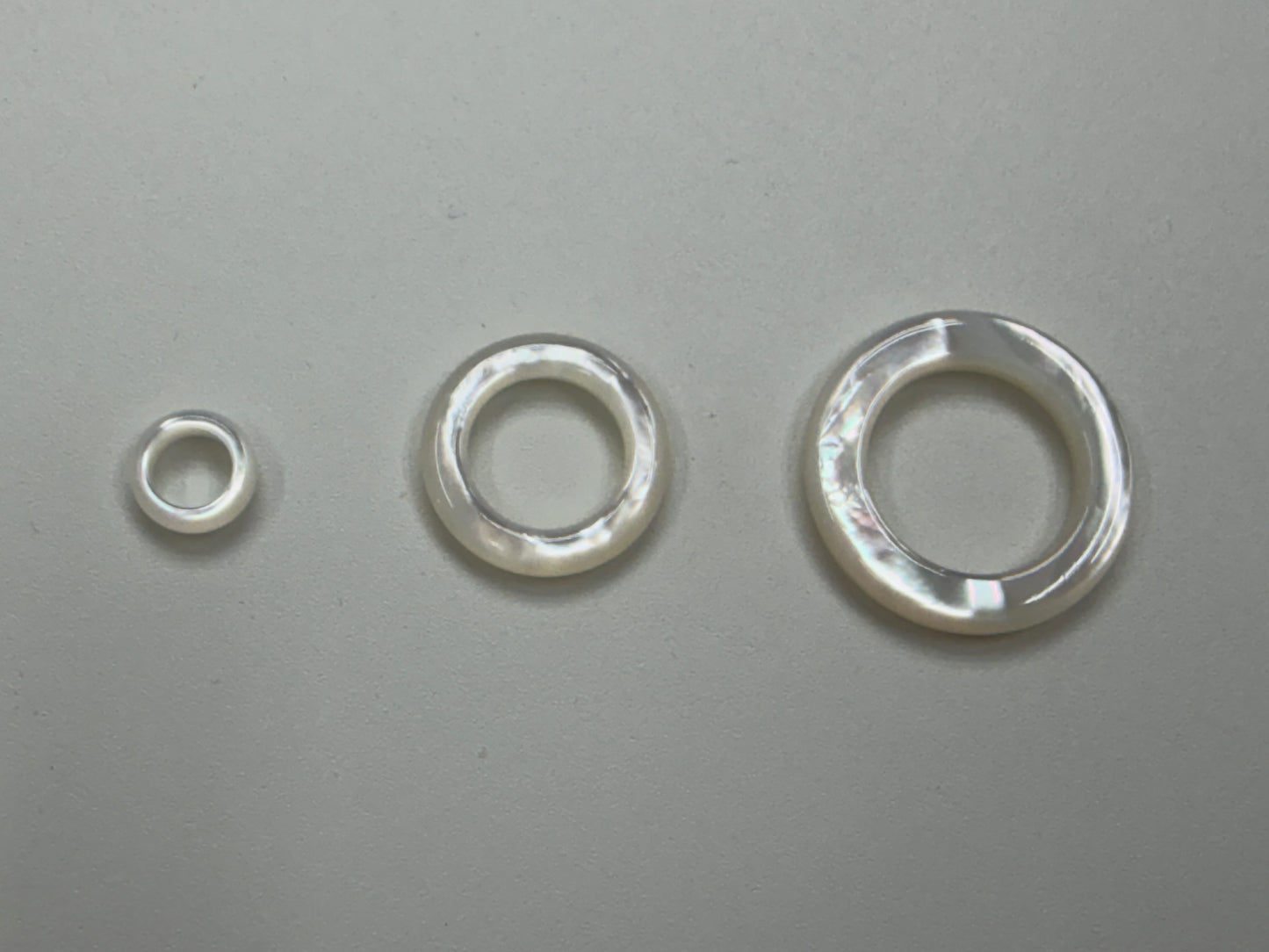 White Mother Of Pearl Ring S/M/L Size