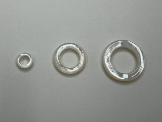 White Mother Of Pearl Ring S/M/L Size